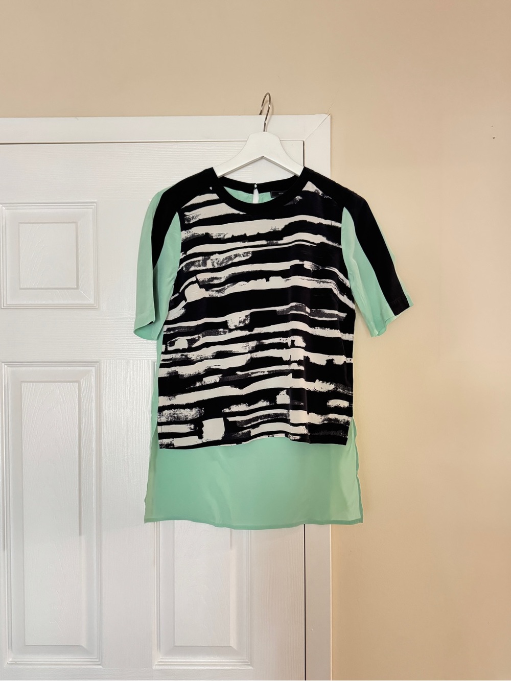 BCBG Max Azria Black Short-Sleeve High-Low Top